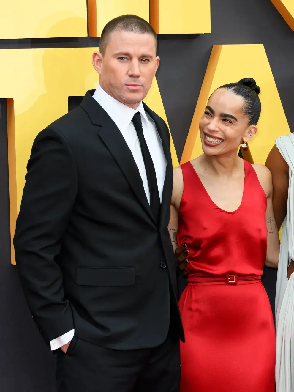 Channing Tatum y Zoë Kravitz en la premiere de Parpadea dos veces