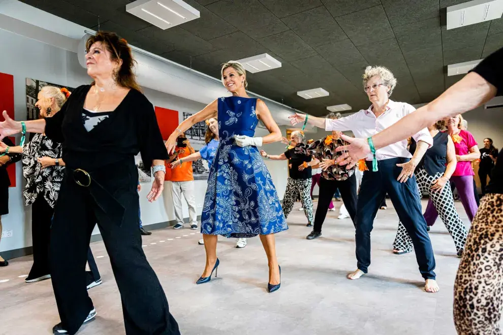 Es sabido que la reina de los Países Bajos es amante de la música y que le encanta bailar. 