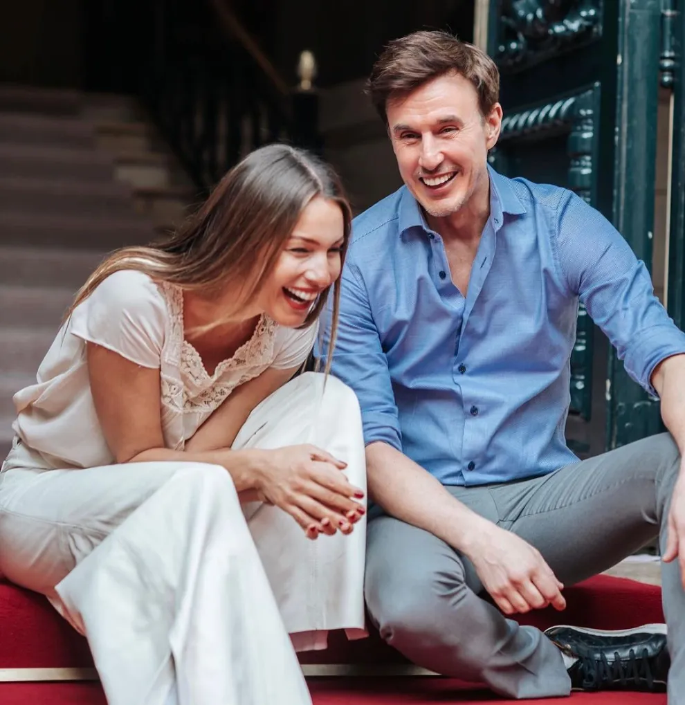 Pampita y Roberto García Moritán celebrando el cumpleaños de su hija Ana.