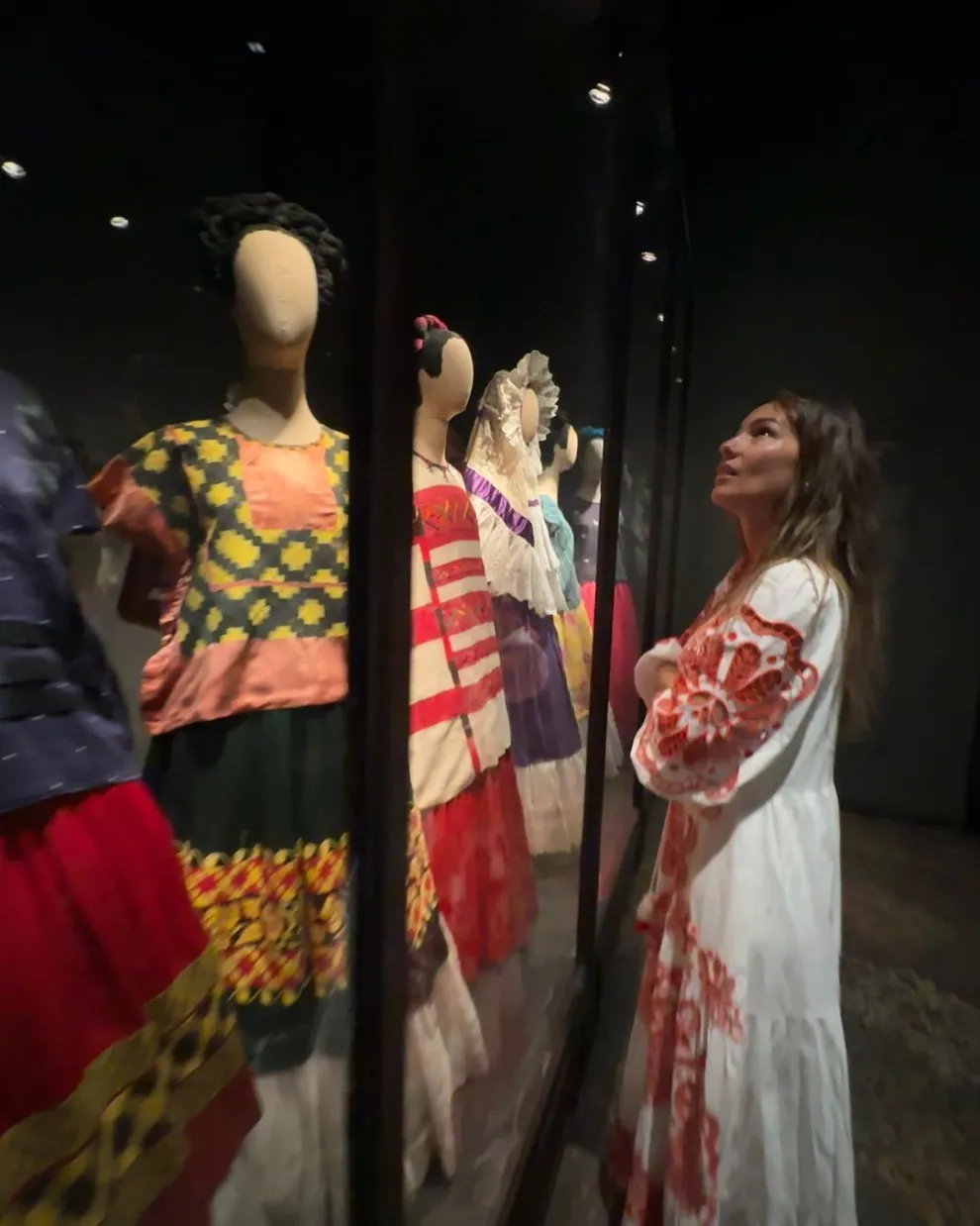 Las imágenes de Pampita visitando la Casa Azul de Frida Kahlo en México.