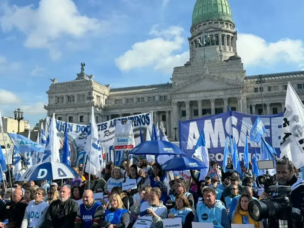 Una postal de la masiva marcha universitaria del 23 de abril pasado.