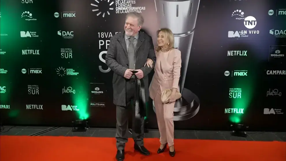 Arturo Puig y Selva Alemán en la alfombra roja de los Premios Sur 2024.