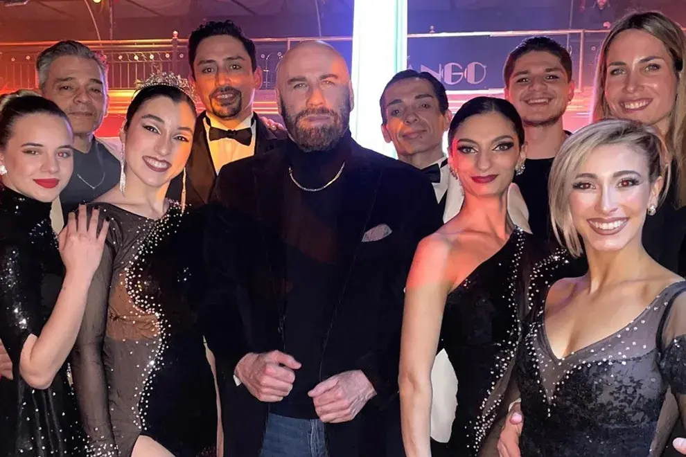 John Travolta visitó la Señor Tango, la mítica tanguería del barrio porteño de Barracas.