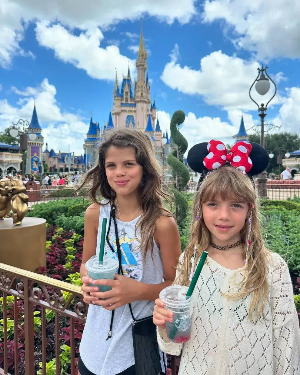 Wanda Nara de vacaciones en Disney junto a sus hijas.