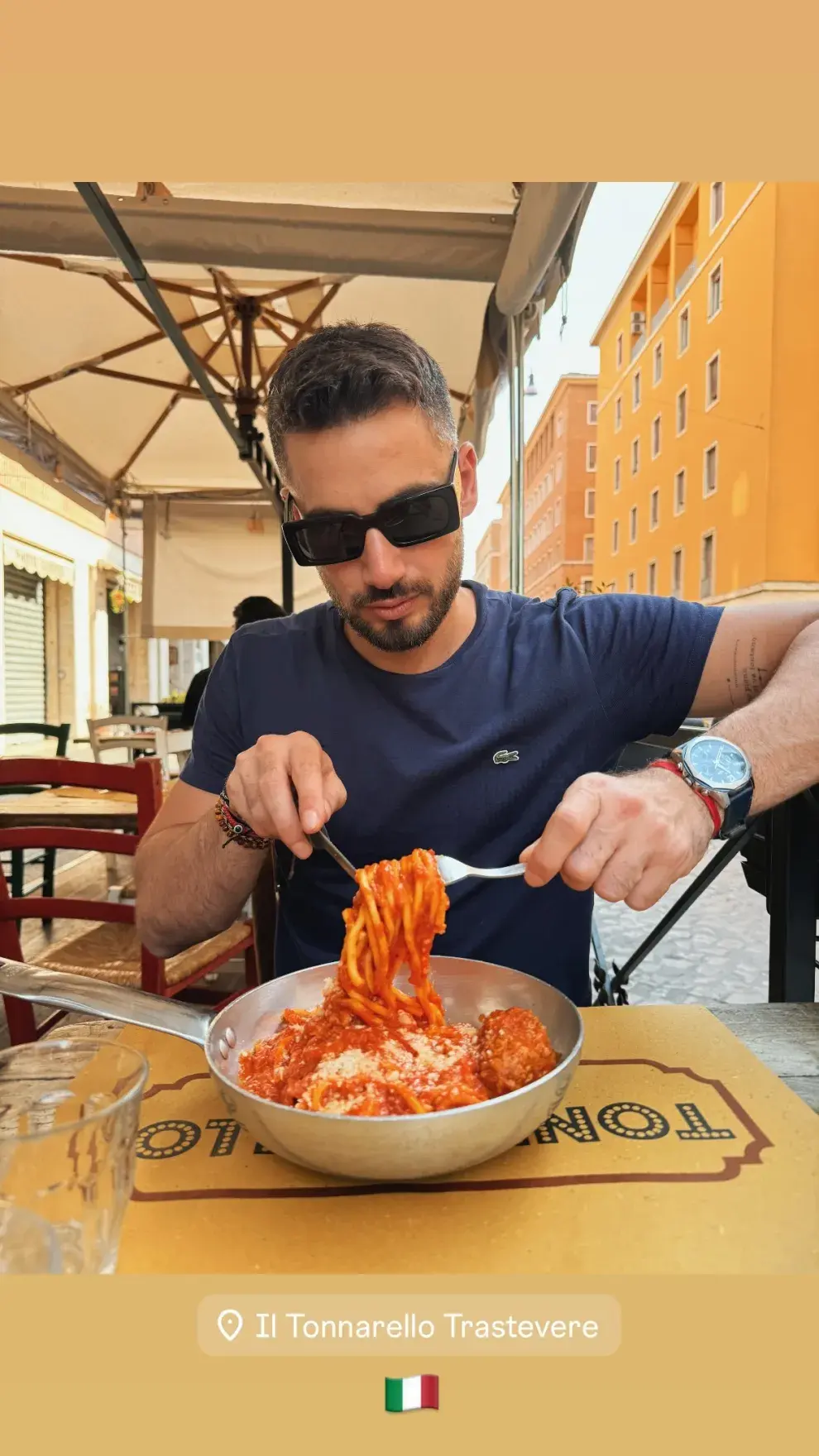 Nico Occhiato de vacaciones en Italia.