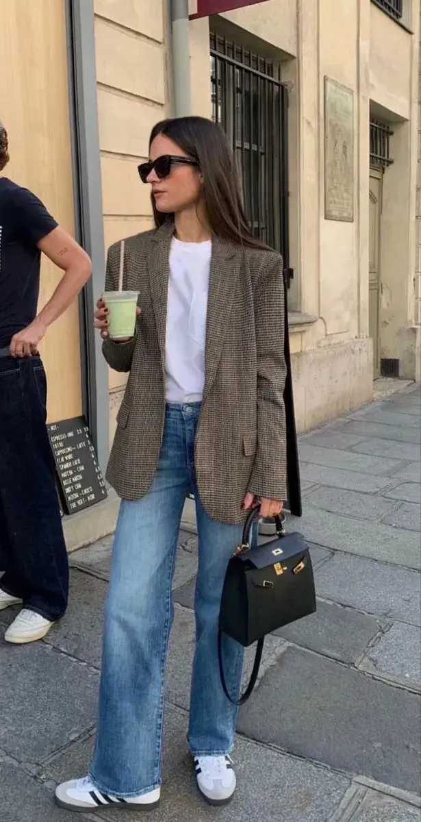 Mujer por las calles de Nueva York