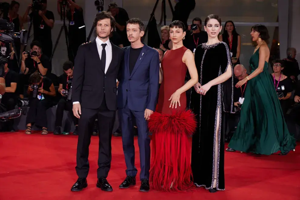 El director y sus protagonistas en la alfombra roja de Venecia.