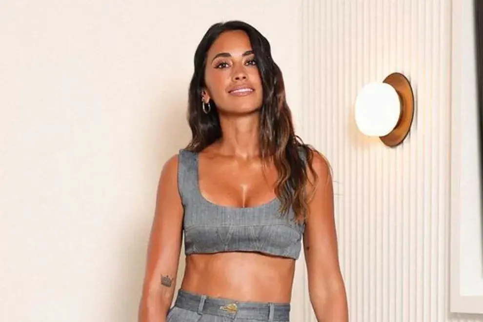 Antonela Roccuzzo publicó un outfit que anticipa las tendencias del 2025 con un accesorio que es el elegido de las famosas.