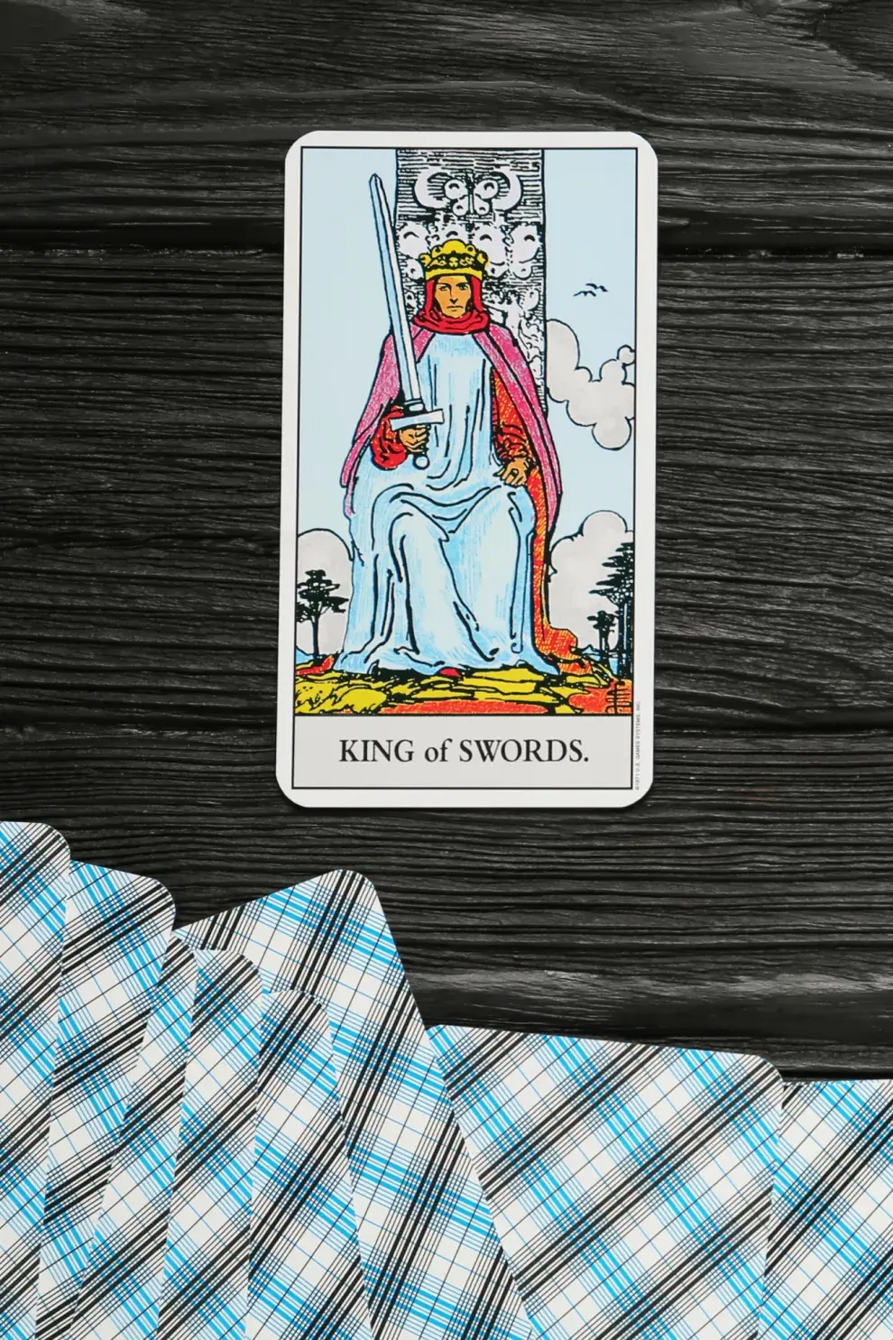 Rey de espadas en el tarot.