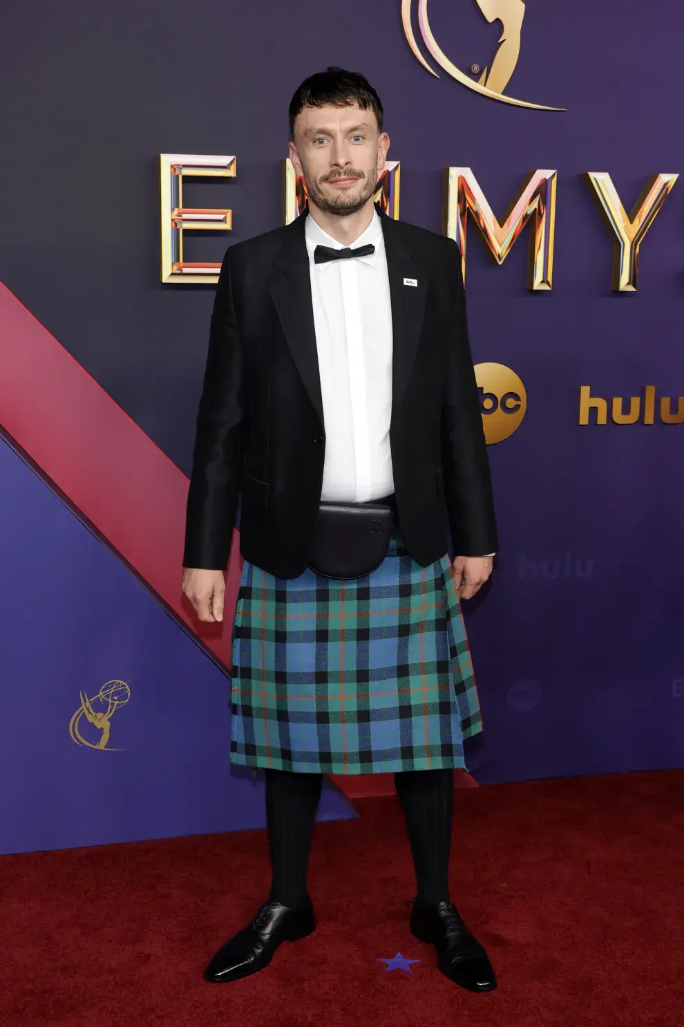 Richard Gadd en la alfombra roja de los Premios Emmy 2024.