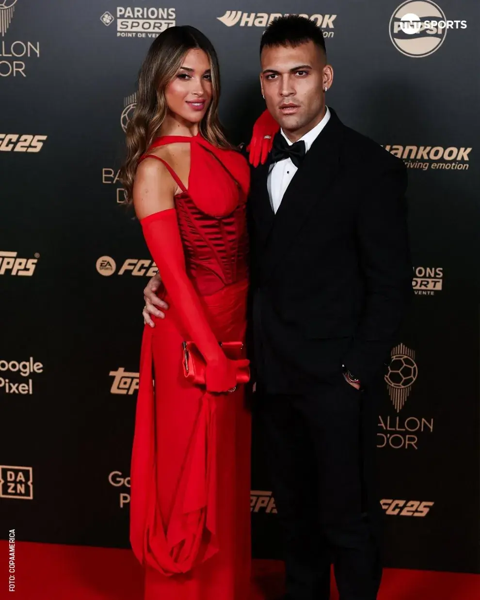 Agustina Gandolfo y Lautaro Martínez en la alfombra roja del Balón de Oro 2024.