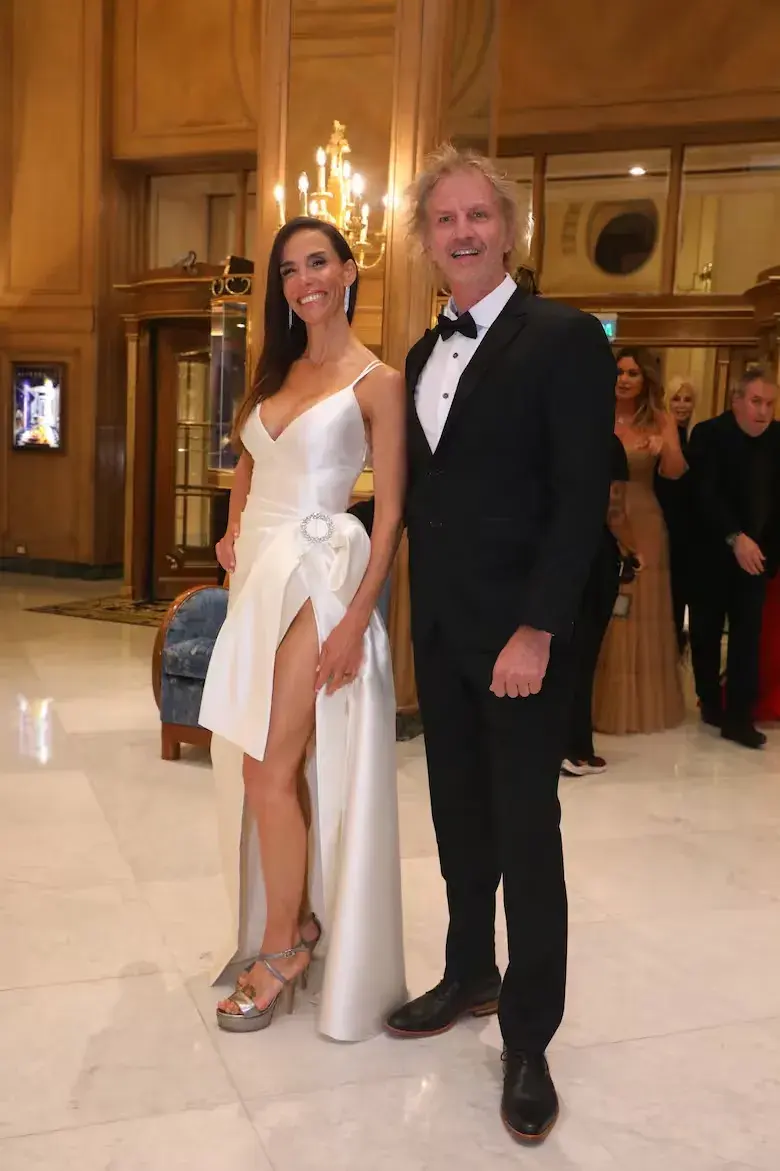 Foto de María Susini y Facundo Arana en la gala 2024 de Fundaleu.