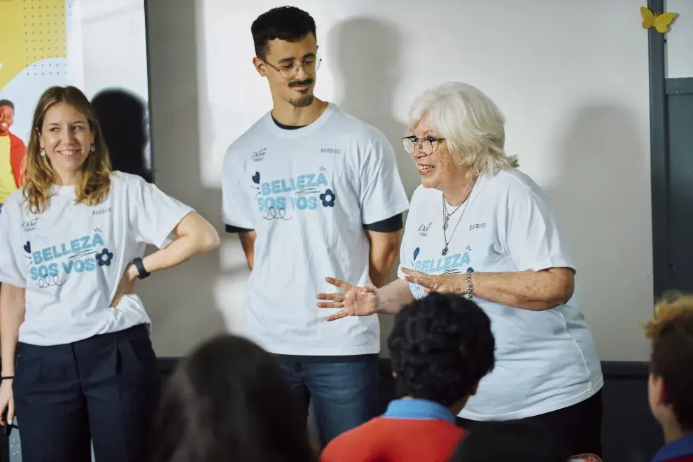 El equipo de Unilever tomó acción y brinda talleres en escuelas secundarias de todo el país.