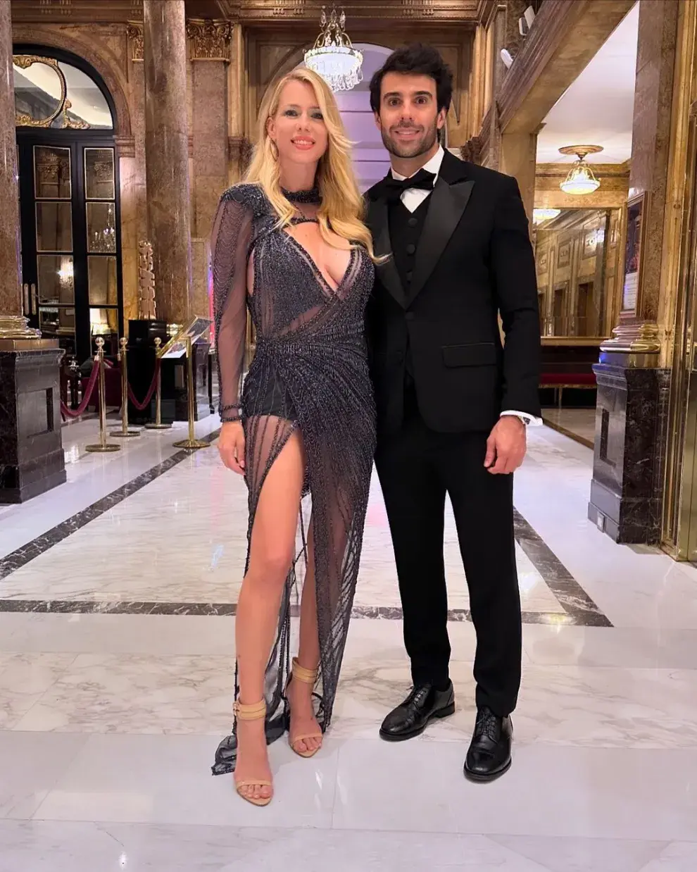 Foto de Nicole Neumann y Manu Urcera en la gala 2024 de Fundaleu.