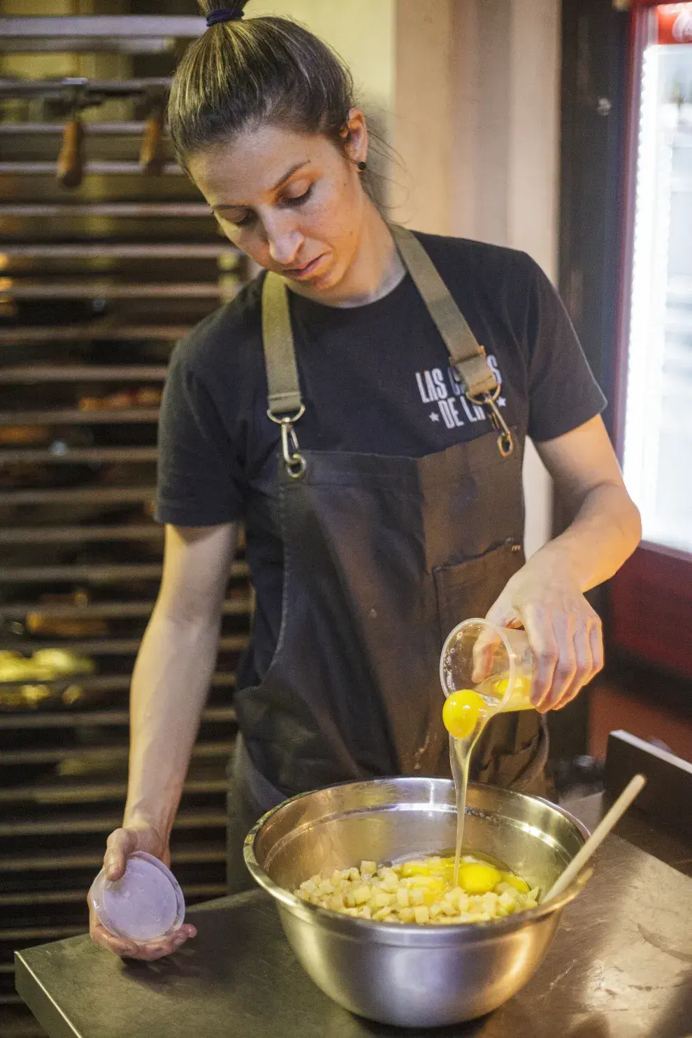 Las chicas de la 3, cocineras en el Mercado Central.