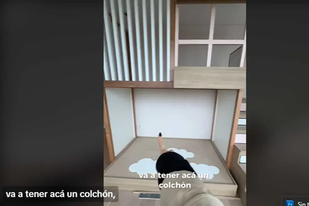 La cama casita de la hija de Stephanie Demner