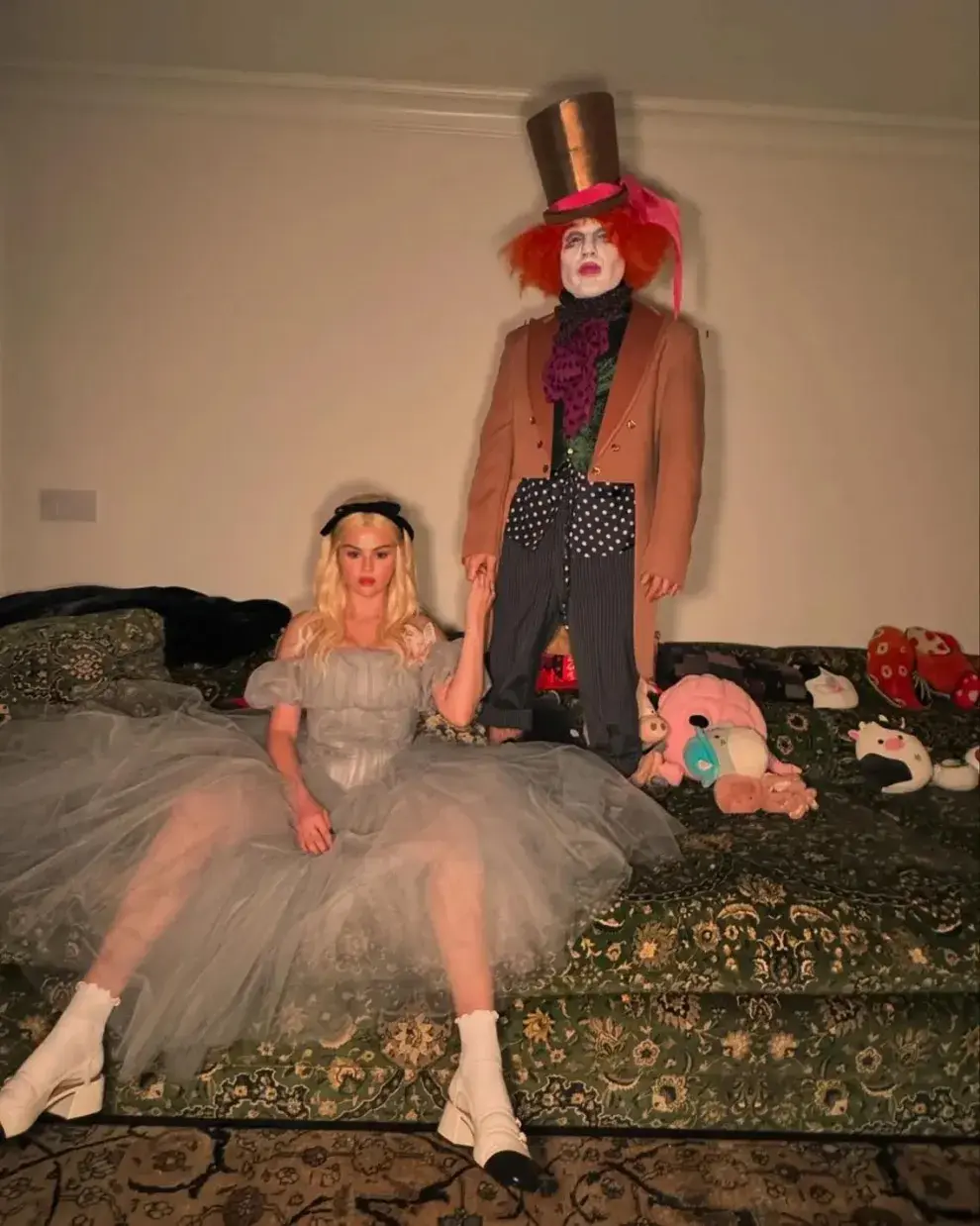 Selena Gomez y Benny Blanco disfrazados por Halloween