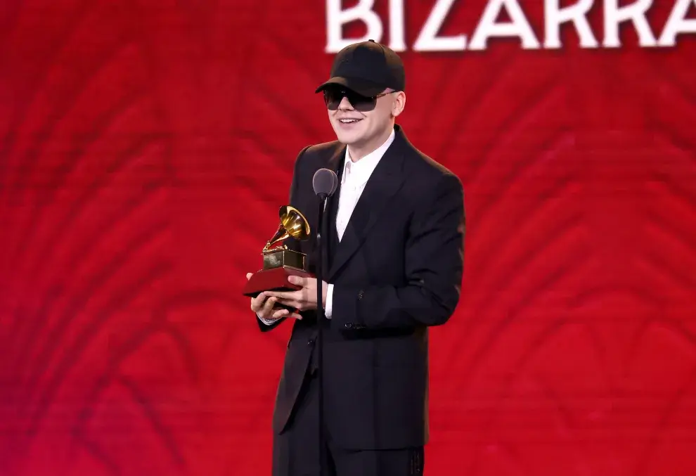 Foto de cuando Bizarrap ganó el Latin Grammy 2024.