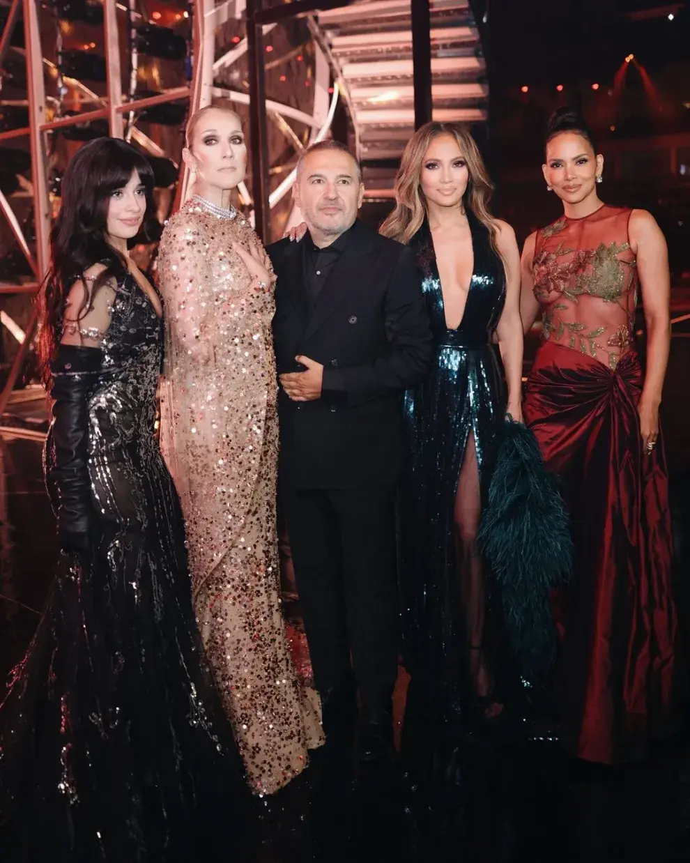 Camila Cabello, Céline Dion, Elie Saab, Jennifer Lopez y Halle Berry.