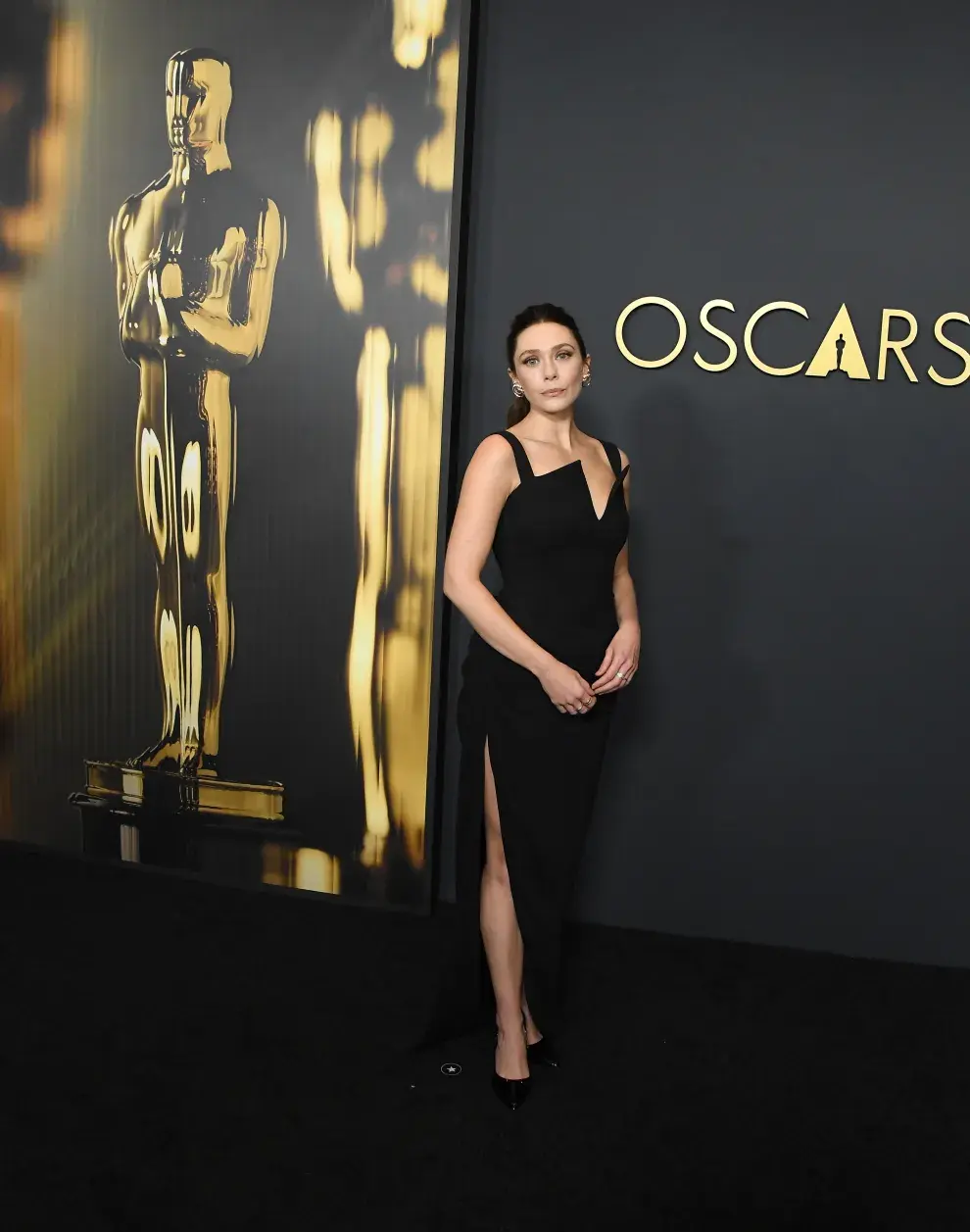 Elisabeth Olsen en la alfombra roja de los Governors Awards.