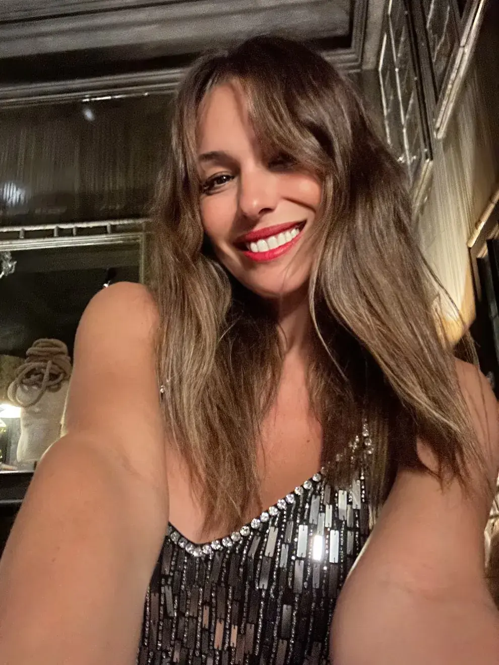 Pampita sacándose una selfie