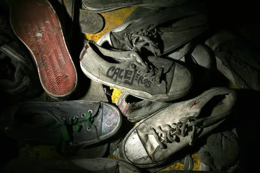 Imágenes de zapatillas de Callejeros en Cromañón.