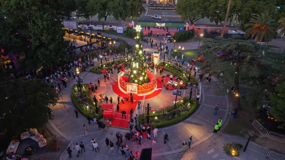 El árbol de Navidad de Carolina Herrera en Buenos Aires