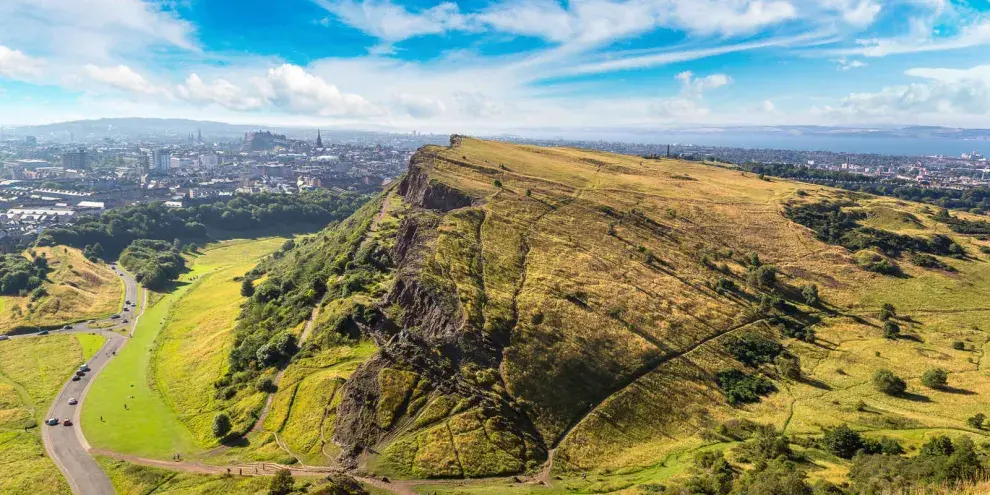 Arthur’s Seat: se trata de un antiguo volcán ubicado en el parque Holyrood.