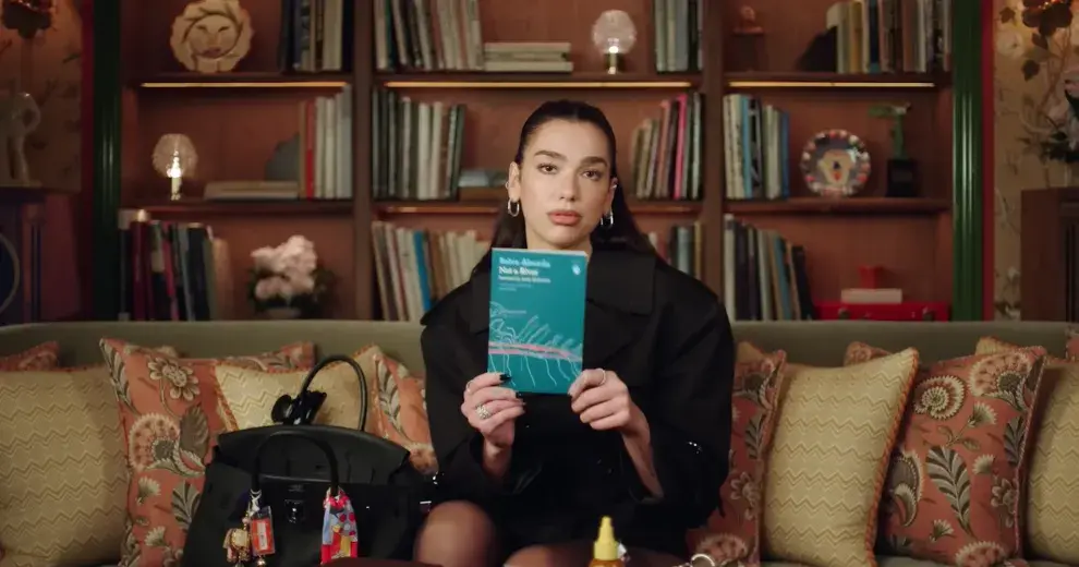 Dua Lipa recomendó un libro argentino.