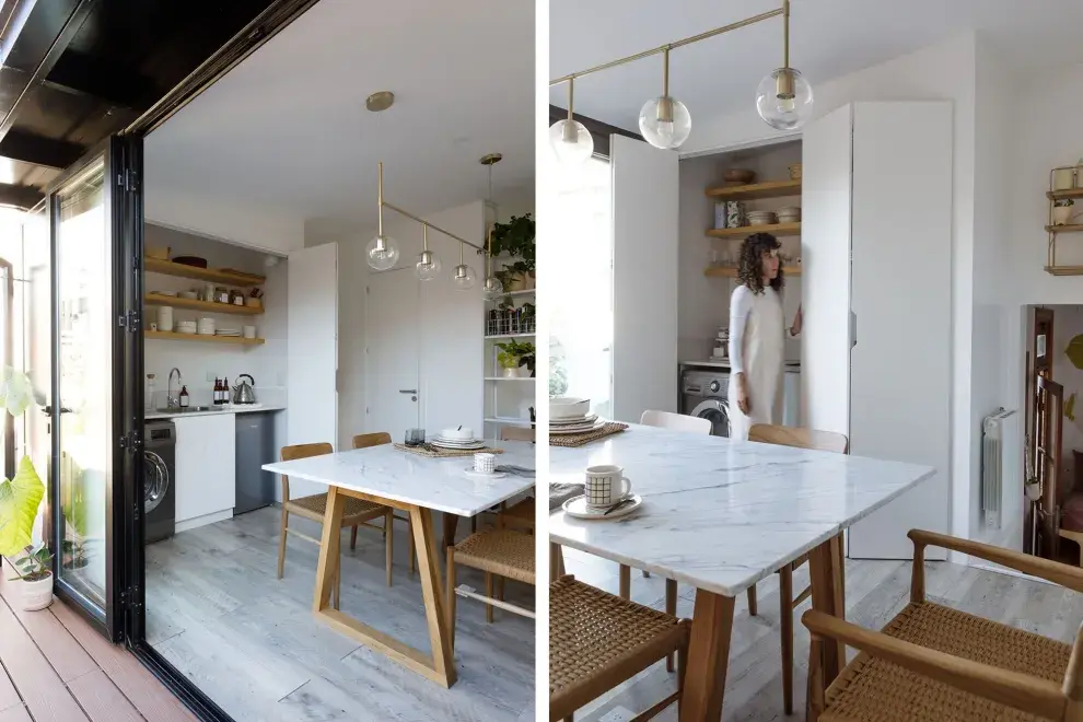 Mueble bajomesada de MDF con mesada de Silestone ‘Blanco Puro’. Bacha (Johnson Acero). Grifería (FV). Heladera (Philco).