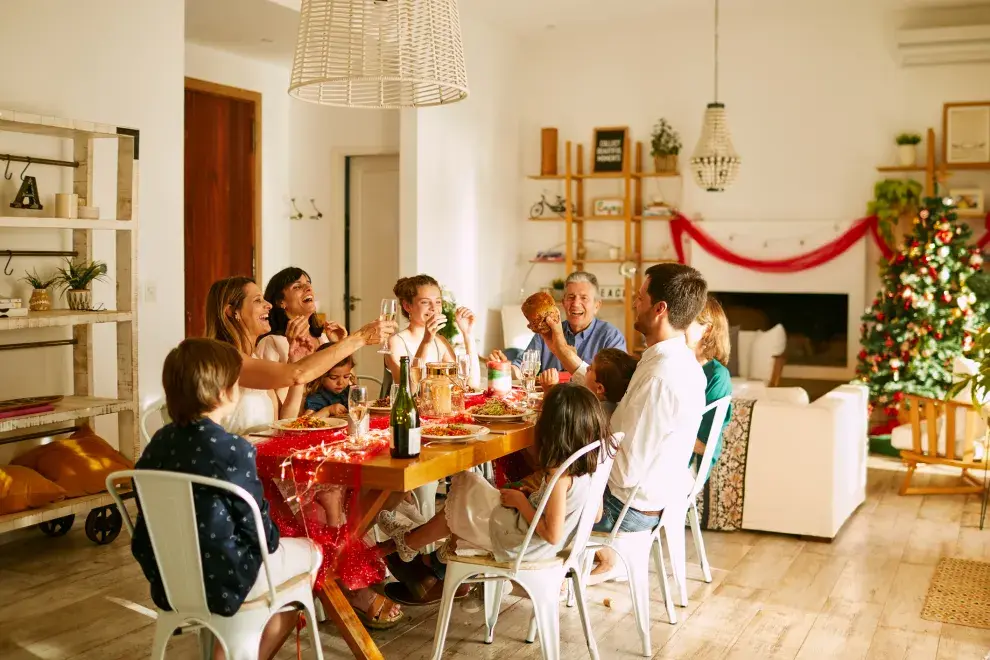 Familia celebrando navidad