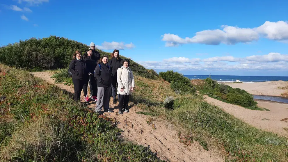 Los médanos al sur ofrecen una vista panorámica única de la costa atlántica.