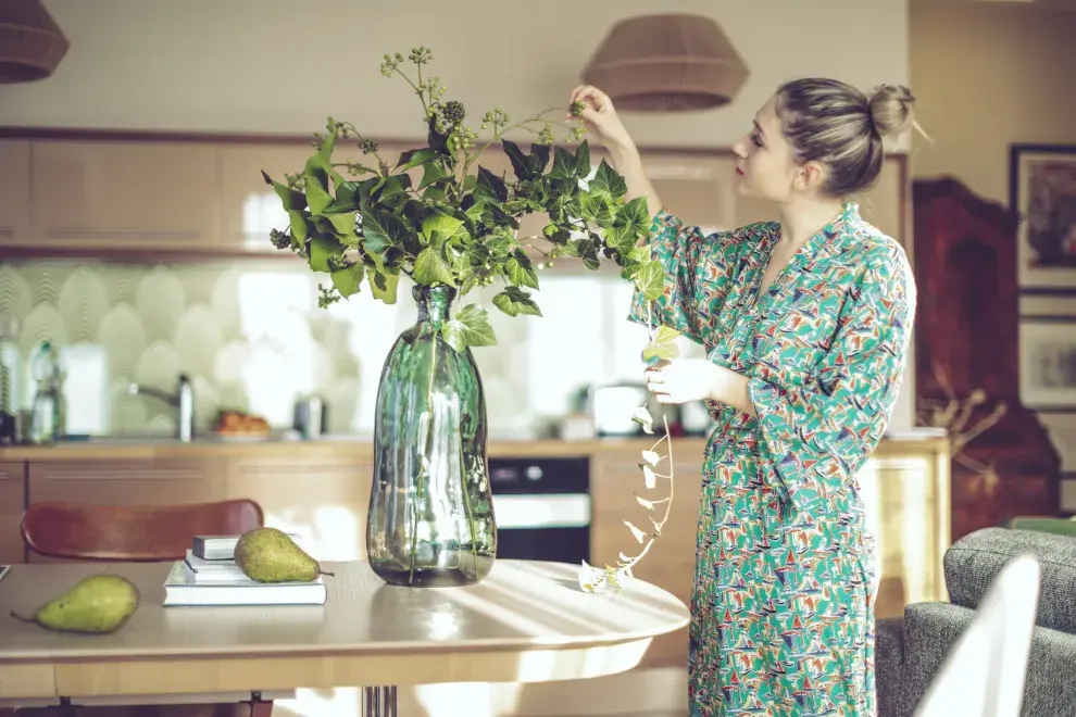 Segun Yani Ricci, las flores complementan cualquier diseño de interiores, desde minimalista hasta bohemio.