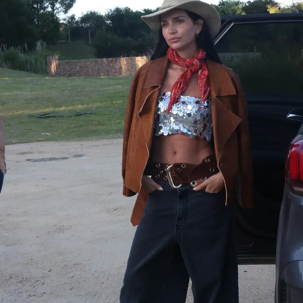 Zaira nara con un look cowgirl al que le sumó brillos