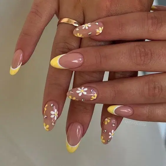 Flower nails