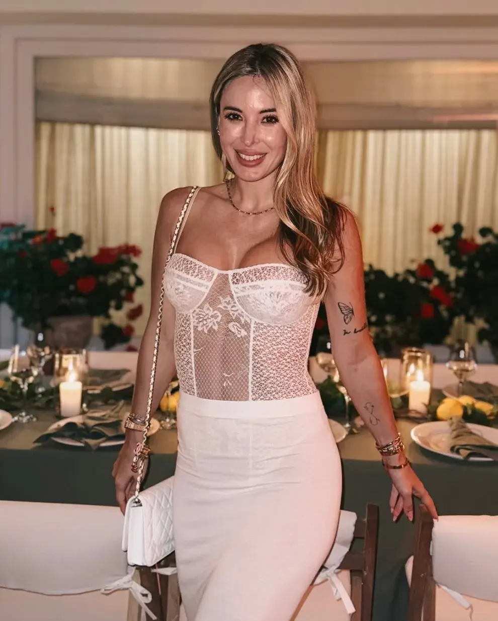 El look en blanco de Jesica Cirio para recibir el Año Nuevo 2025.