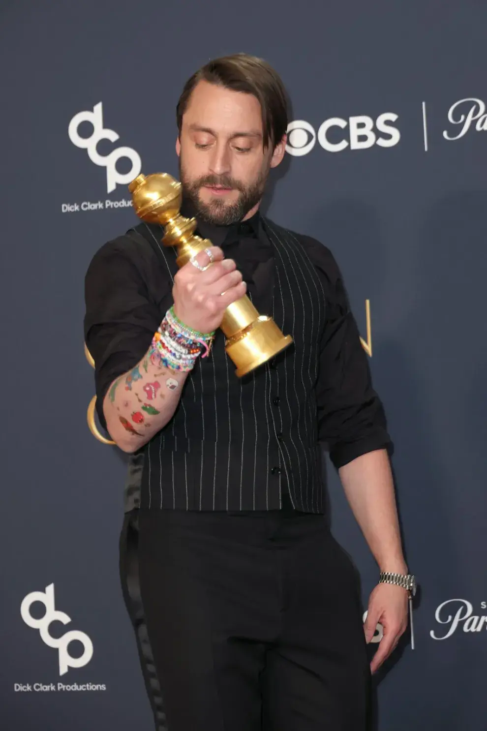 Foto de Kieran Culkin en los Golden Globes 2025.