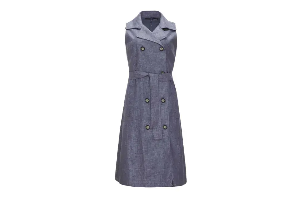 Vestido estilo trench de lino (Perramus, $ 261.500)