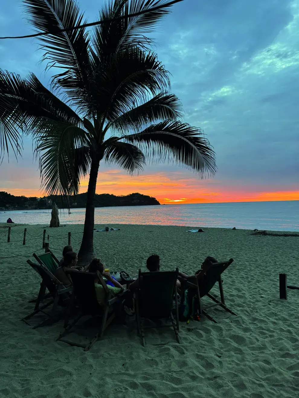 Atarceder en la playa mexicana Sayulita