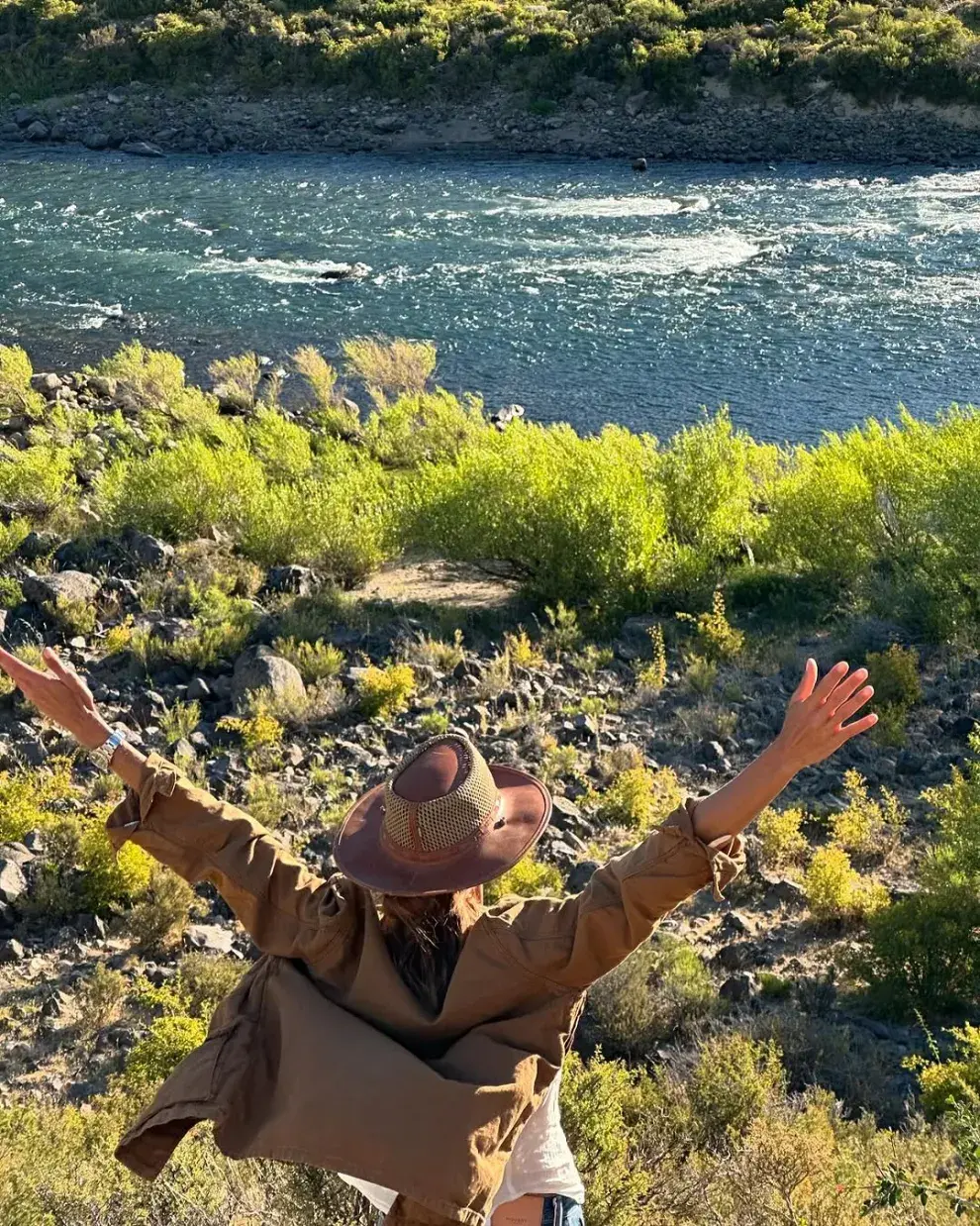 Juliana Awada disfrutando de sus vacaciones en la Patagonia