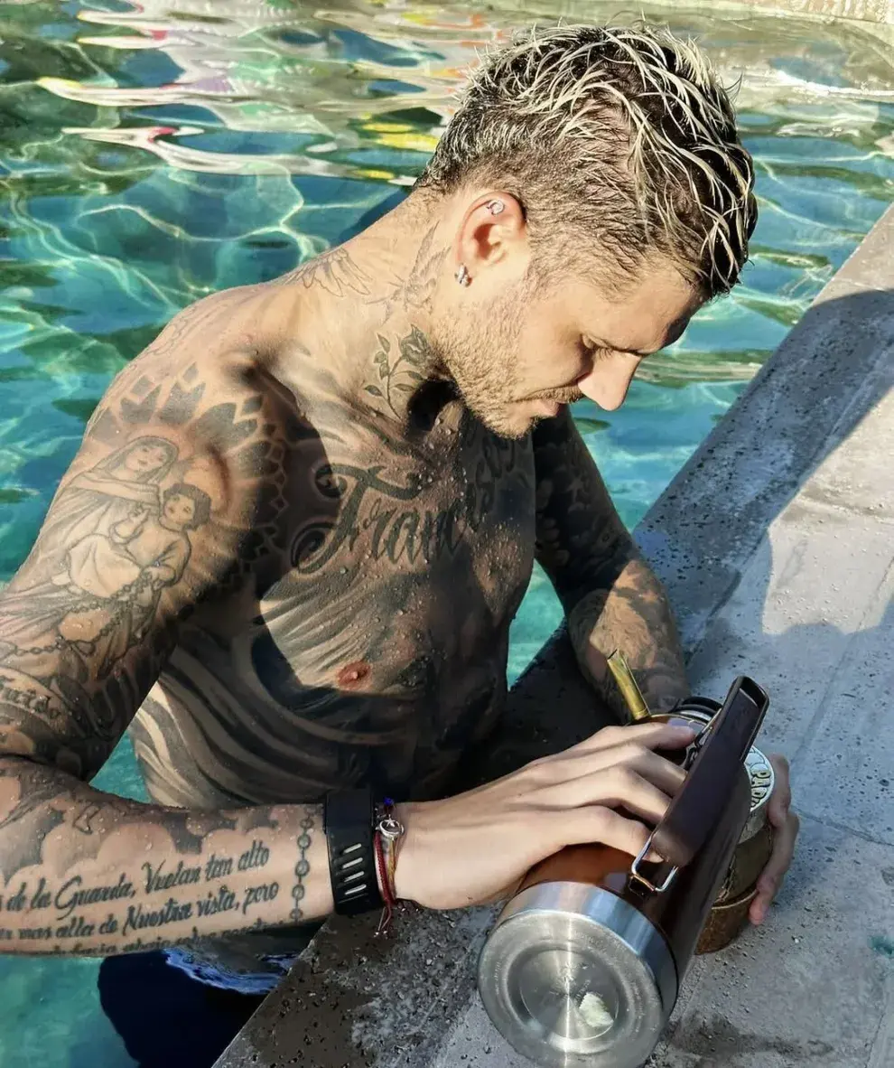 Mauro icardi en su nueva casa de Nordelta