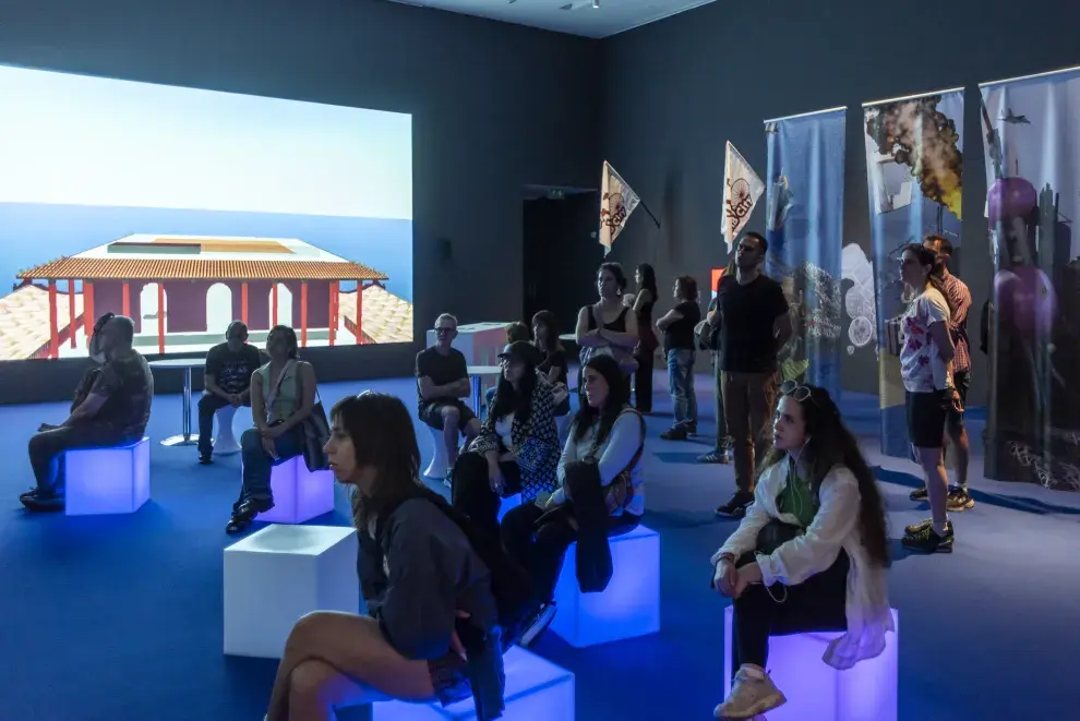 La sala donde se proyectan las historias en Scond Life promueven una experiencia que termina siendo de algún modo inmersiva.