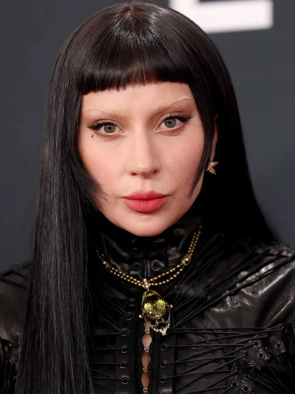 Lady Gaga con una versón gótica del corte tendencia