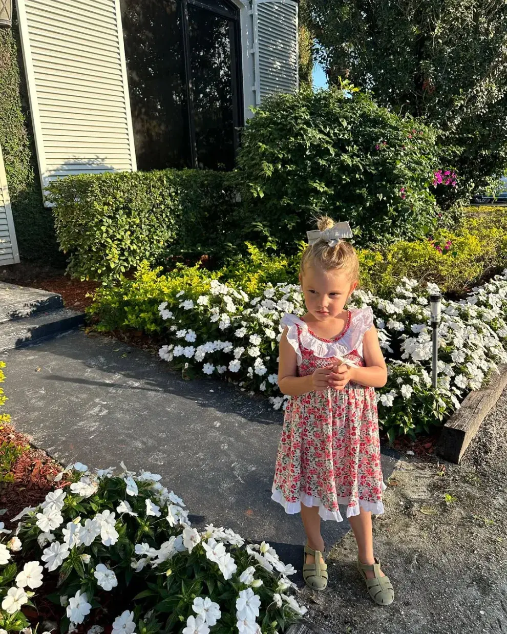 El look boho chic de Anita, la hija de Pampita.