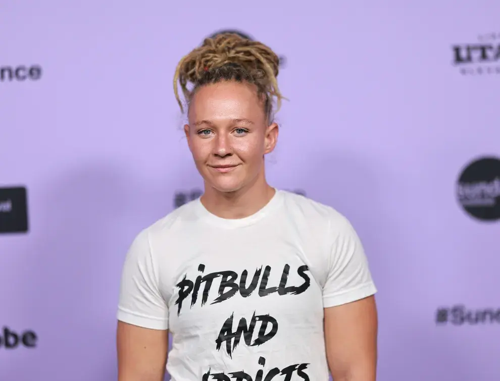 La verdadera Reality Winner en la premiere de la película La delatora, en el Festival de Sundance 2024.