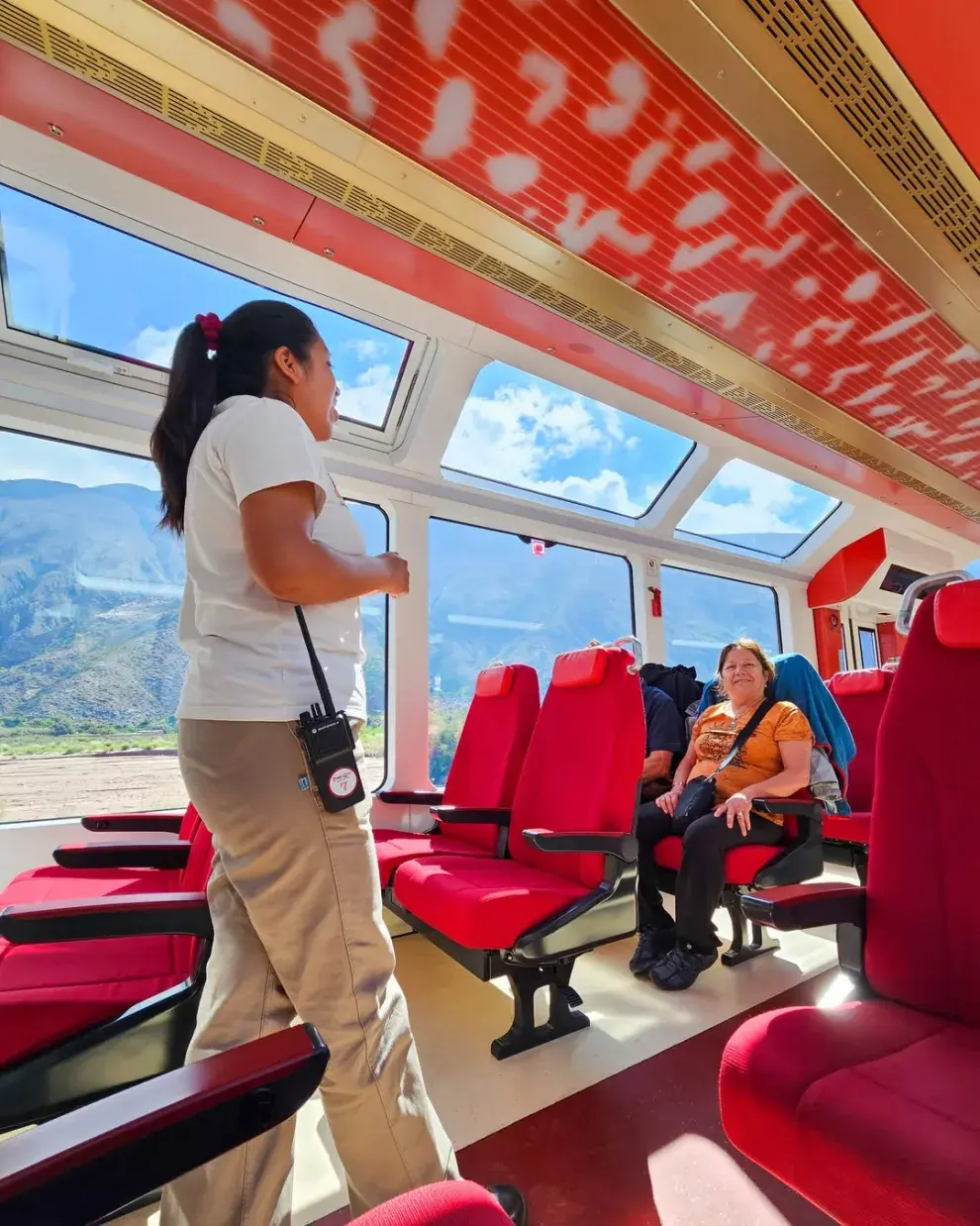 Foto del Tren solar de Jujuy que recorre la Quebrada de Humahuaca.