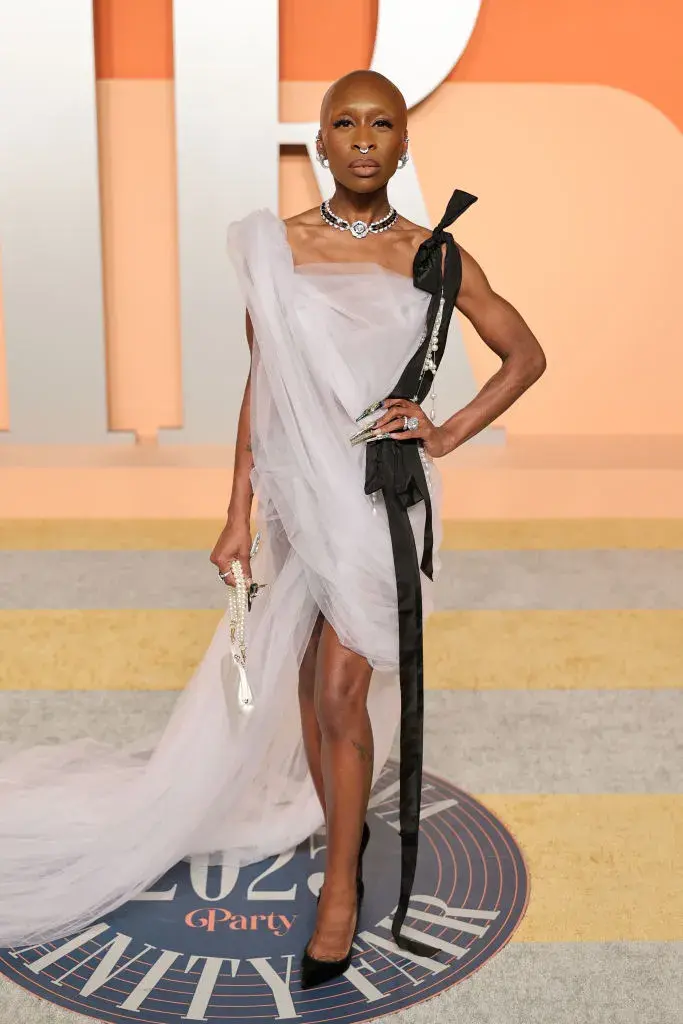 Cynthia Erivo con un Vivienne Westwood Couture en la after party de los Premios Oscar 2025.