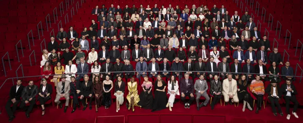 La foto oficial con los nominados al Oscar 2025.