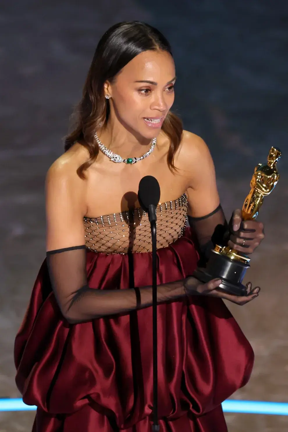 Foto de Zoe Saldana en los Premios Oscars 2025.