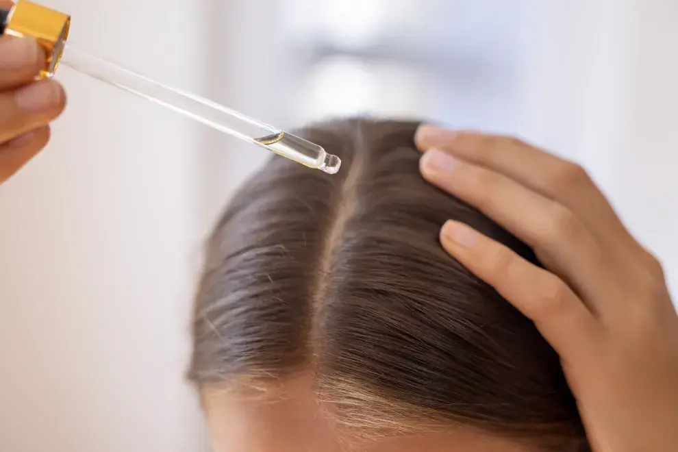 La ANMAT prohibió más de 20 productos para el pelo.